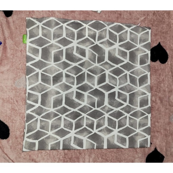 Set of 2 Pillow cases, gray and white decorative - Picture 2 of 2